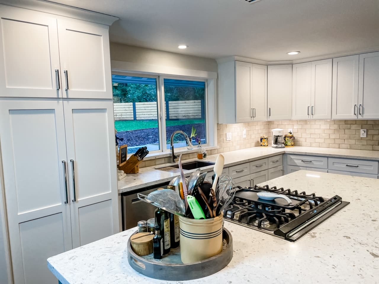 Kitchen & Bathroom